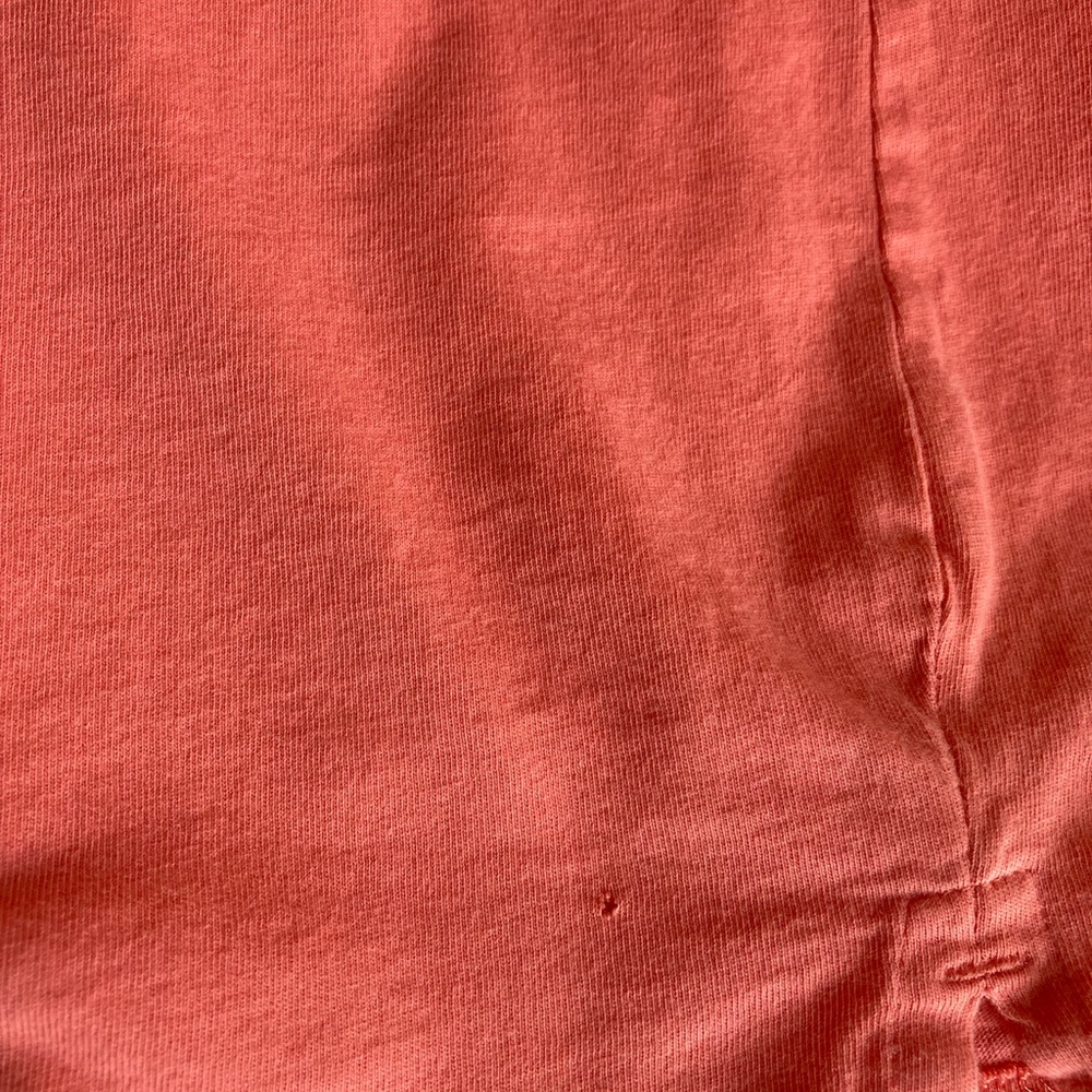 Greg Norman men all cotton tee. Size Medium. - Picture 6 of 6